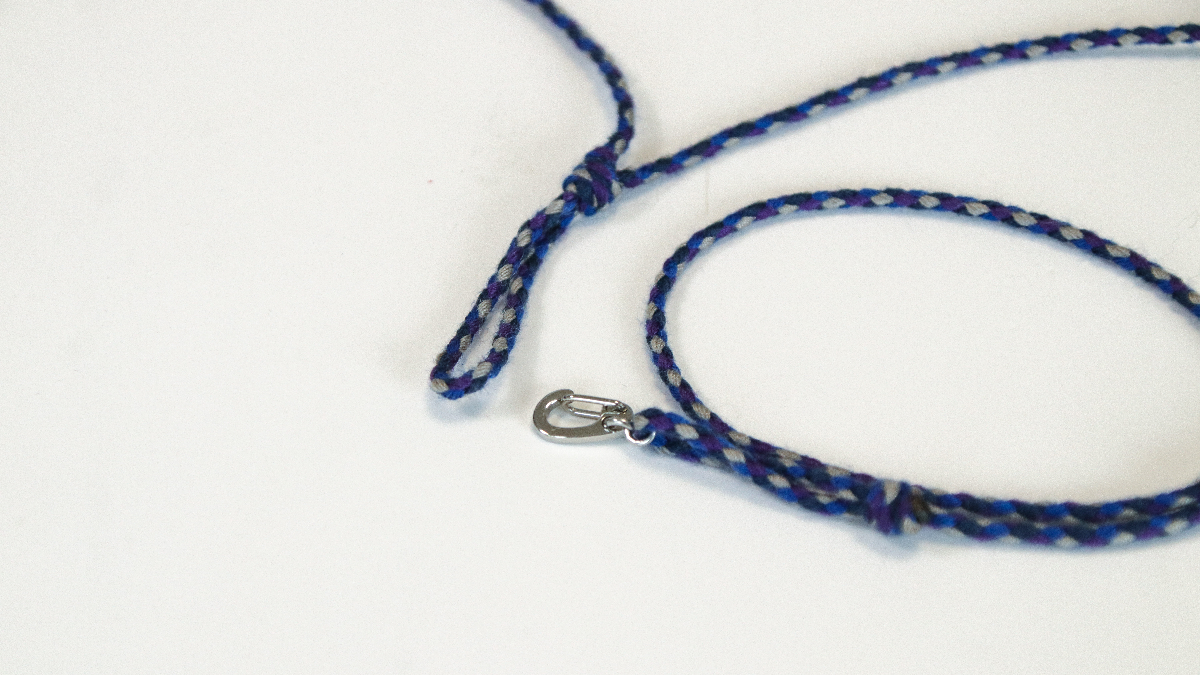 Bracciale da uomo con charms gri-gri e cordino intrecciato : Tappa 5