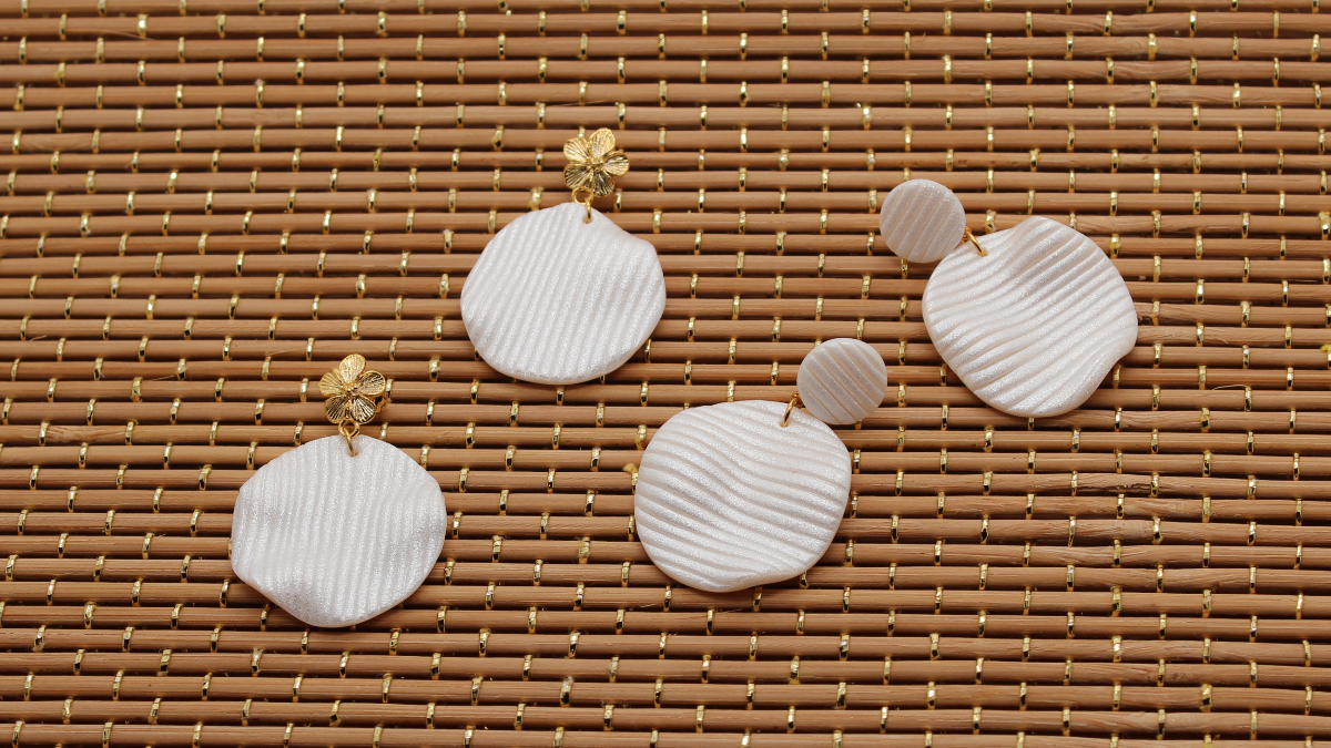 Schema Orecchini di chip in argilla polimerica perlati e a strisce