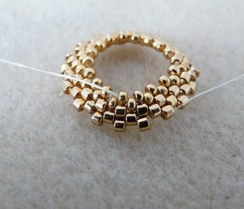 Orecchini in perle Arcos® e perle PureCrystal di Puca® - Puca : Tappa 4 Orecchini in perle Arcos® e perle PureCrystal di Puca® - Puca : Tappa 4