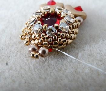 Orecchini in perle Arcos® e perle PureCrystal di Puca® - Puca : Tappa 20 Orecchini in perle Arcos® e perle PureCrystal di Puca® - Puca : Tappa 20