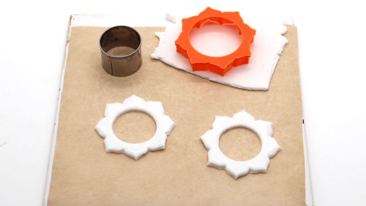 Orecchini mandala polimerici con effetto pietra : Tappa 7 Orecchini mandala polimerici con effetto pietra : Tappa 7