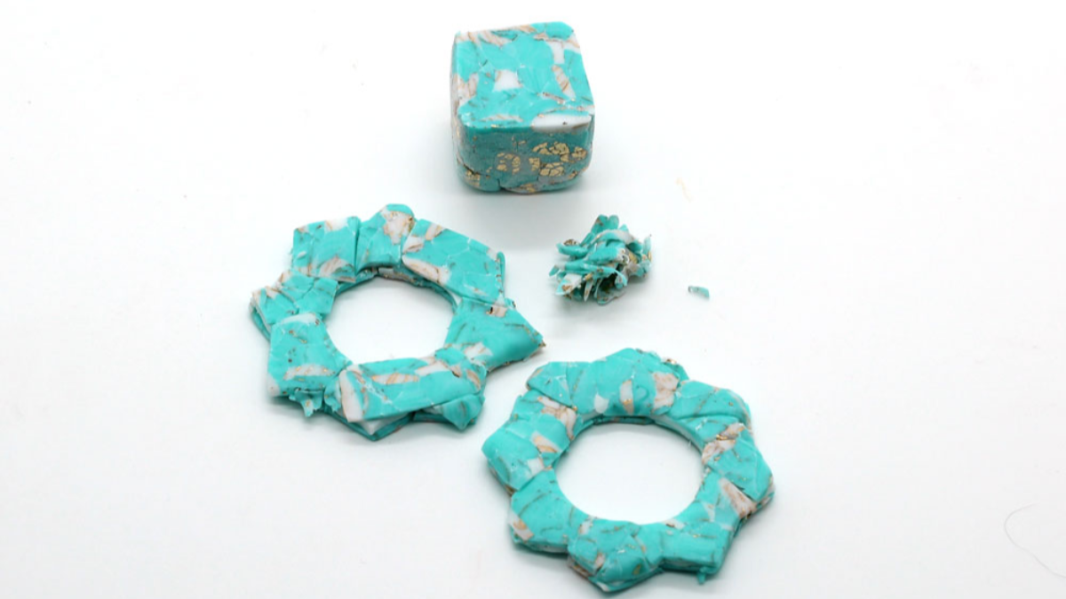 Orecchini mandala polimerici con effetto pietra : Tappa 8 Orecchini mandala polimerici con effetto pietra : Tappa 8