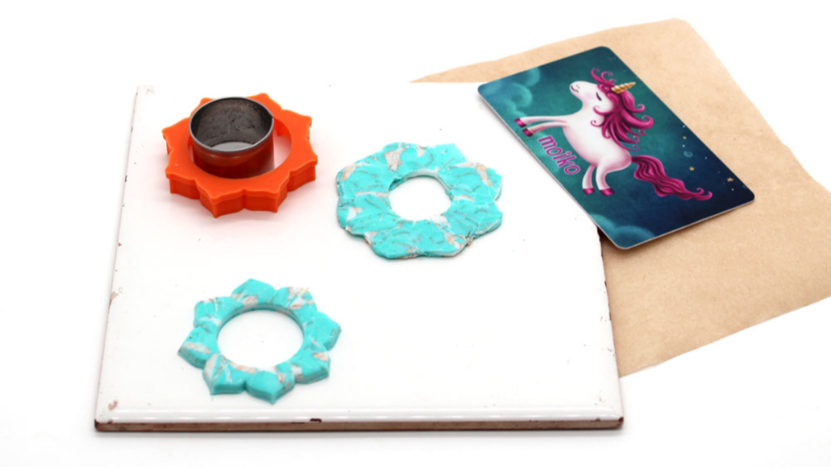 Orecchini mandala polimerici con effetto pietra : Tappa 9 Orecchini mandala polimerici con effetto pietra : Tappa 9