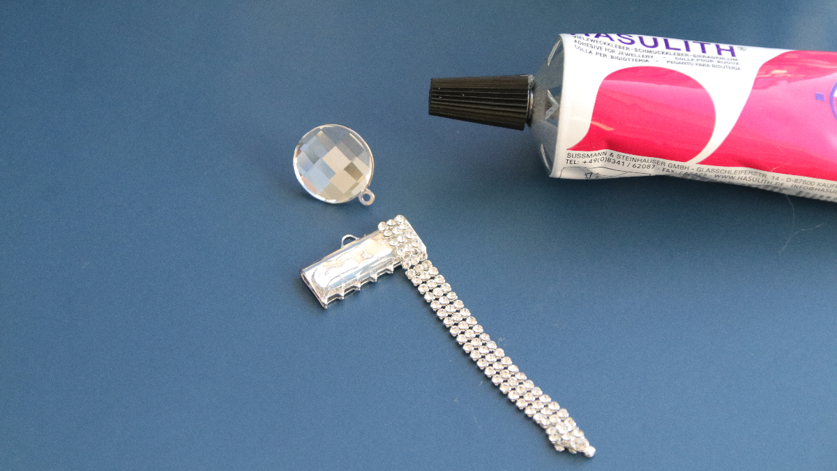 Orecchini a rete con strass e cabochon fai da te PureCrystal : Tappa 4 Orecchini a rete con strass e cabochon fai da te PureCrystal : Tappa 4