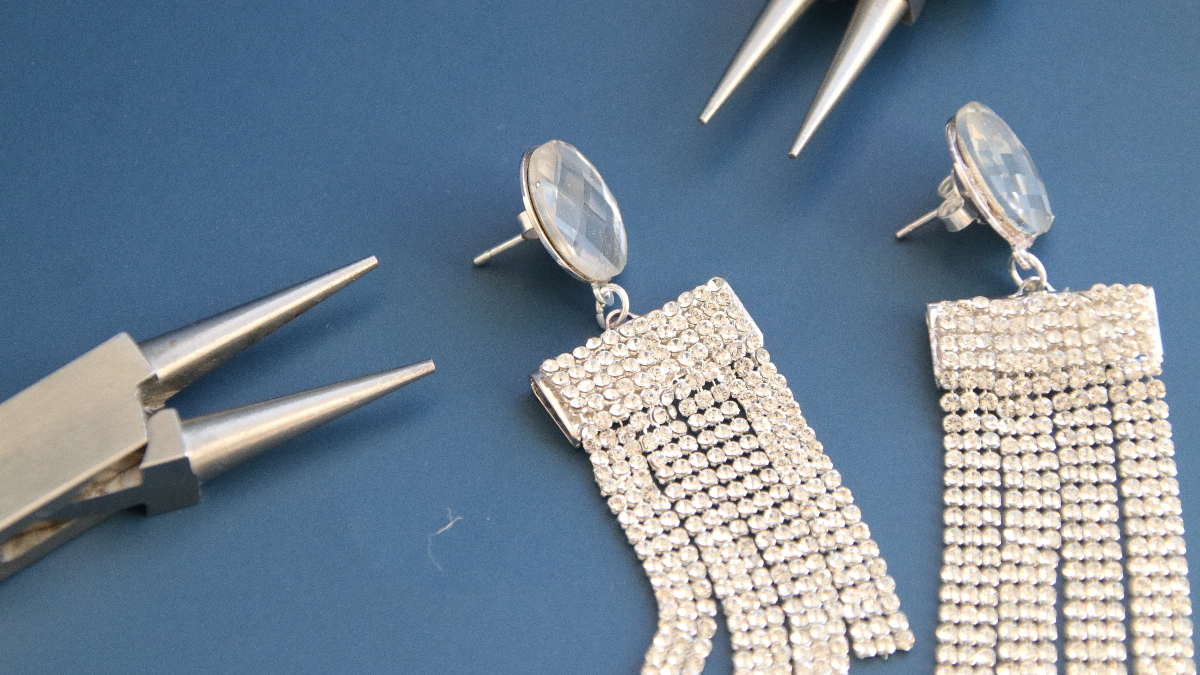 Orecchini a rete con strass e cabochon fai da te PureCrystal : Tappa 5 Orecchini a rete con strass e cabochon fai da te PureCrystal : Tappa 5