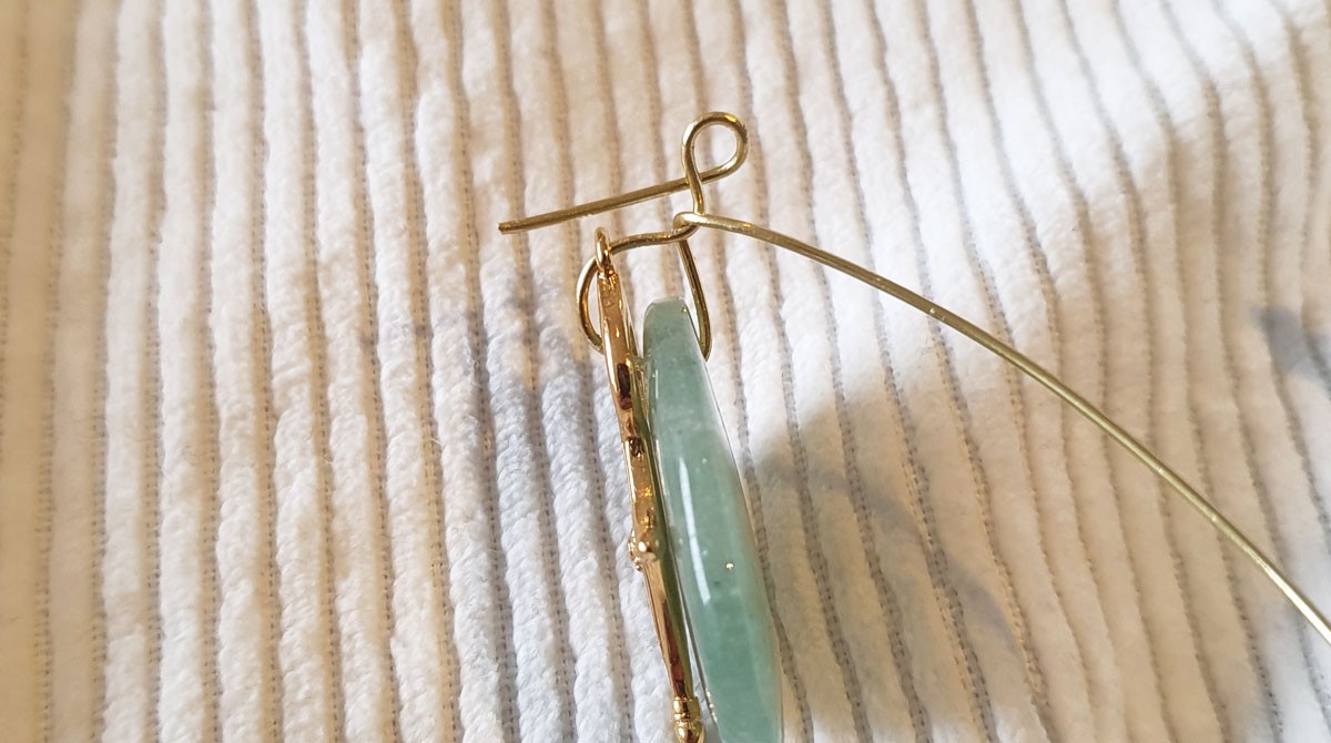 Gioielli fai da te Collana bohémien chic a più fili con perle di pietra naturale : Tappa 5