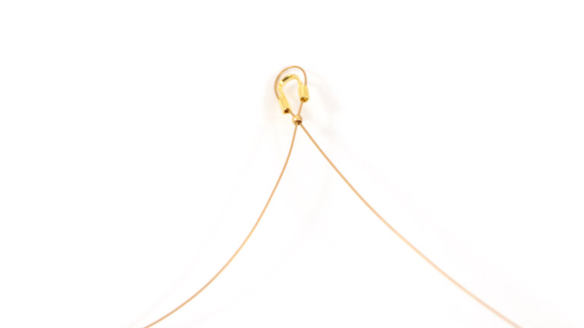 Impilamento di collane bohémien chic con gemme e charms : Tappa 5