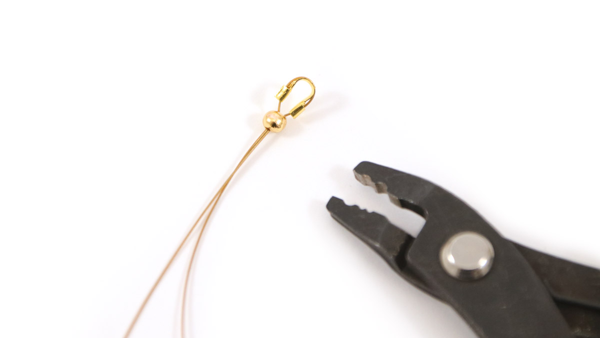 Impilamento di collane bohémien chic con gemme e charms : Tappa 6