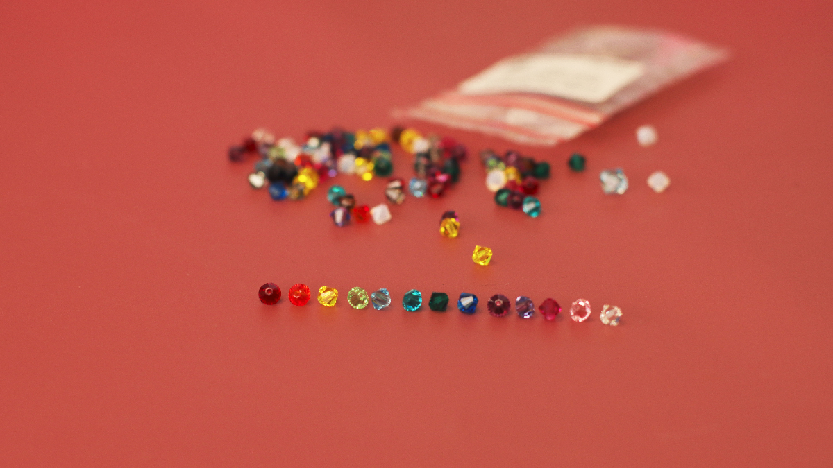 Fai da te intrecciando anello principiante PureCrystal arcobaleno archi : Tappa 3 Fai da te intrecciando anello principiante PureCrystal arcobaleno archi : Tappa 3