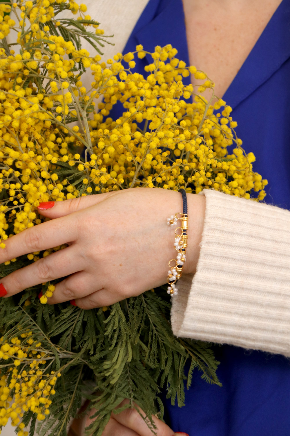 Schema Bracciale con ciondoli a margherita in perle