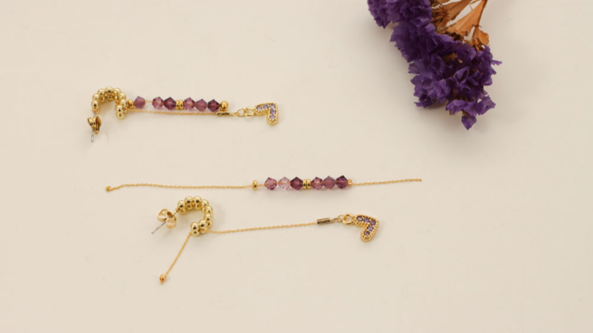 Tuto duo di orecchini con zirconi, trottole e charm Miyuki : Tappa 4 Tuto duo di orecchini con zirconi, trottole e charm Miyuki : Tappa 4