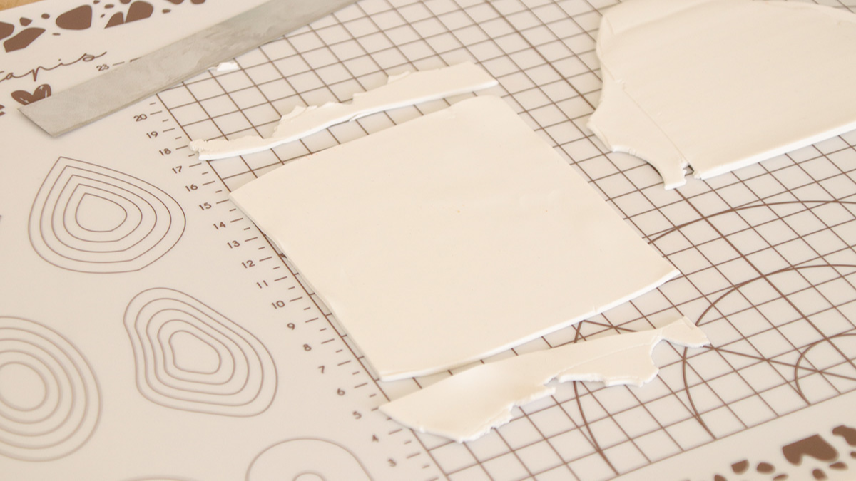 Orecchini in argilla polimerica con piastra Moiko : Tappa 3