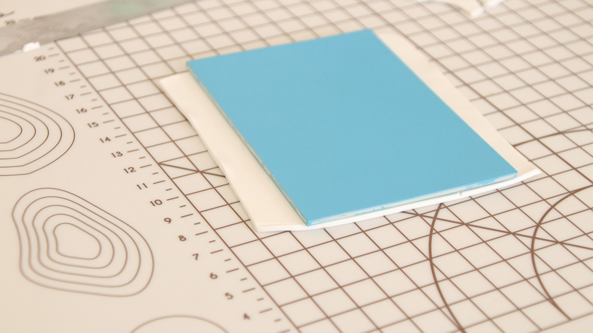 Orecchini in argilla polimerica con piastra Moiko : Tappa 4