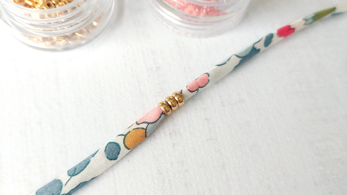 Bracciale a più file con chiusura intercambiabile Hiilos di Little Miss : Tappa 6