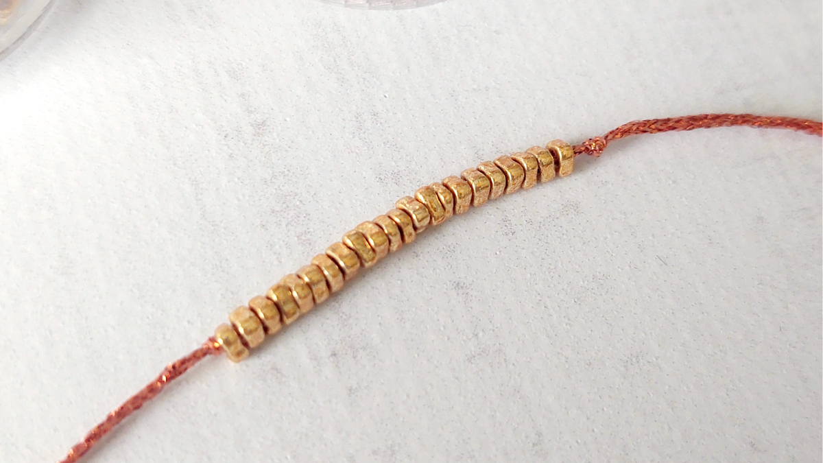 Bracciale a più file con chiusura intercambiabile Hiilos di Little Miss : Tappa 8