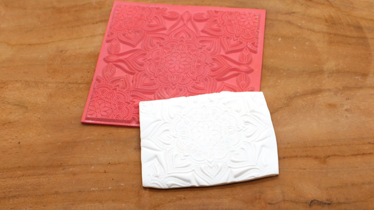 Ciondolo mandala polimerico con montatura in argento : Tappa 2 Ciondolo mandala polimerico con montatura in argento : Tappa 2