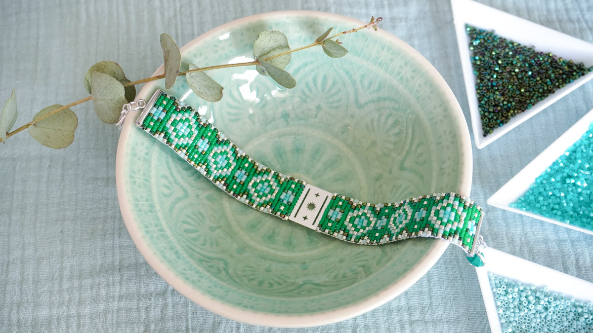 Schema Bracciale di perline miyuki verdi su telaio con distanziatore Schema Bracciale di perline miyuki verdi su telaio con distanziatore