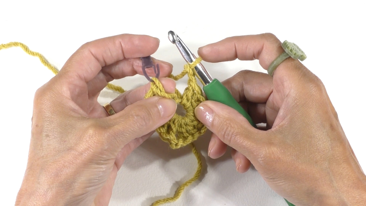 Borsa della nonna fai da te con filo di cotone riciclato Nova Vita : Tappa 3