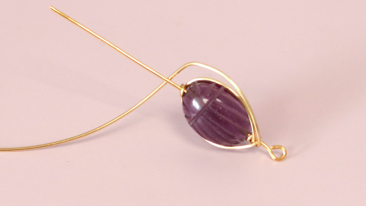 Bracciale di pietre preziose con filo scarabeo di ametista : Tappa 3 Bracciale di pietre preziose con filo scarabeo di ametista : Tappa 3