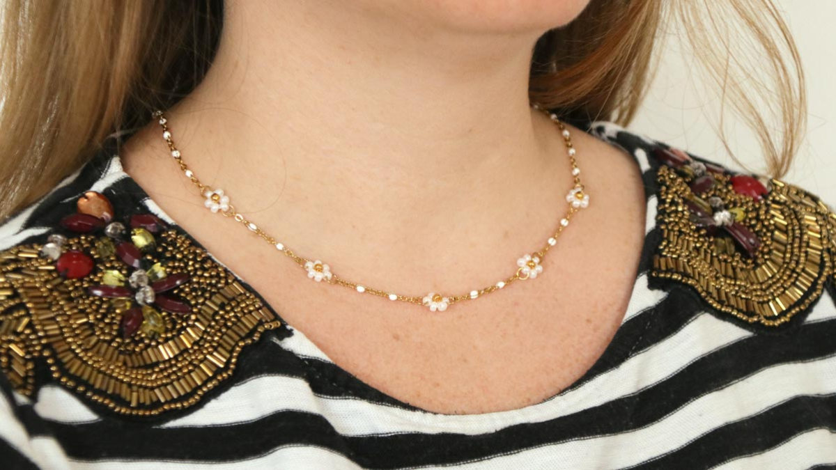 Schema Collana fai da te in acciaio inox oro con piccoli fiori di perla