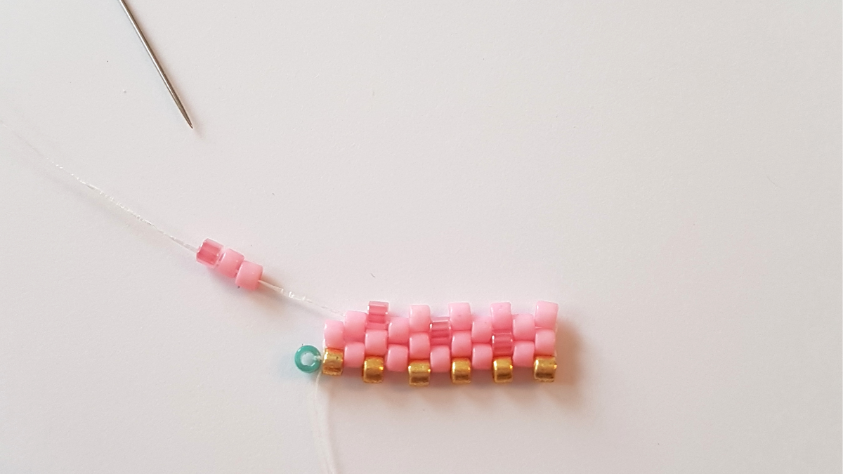 Schema Delica Miyuki peyote perla trama ghiaccio : Tappa 7 Schema Delica Miyuki peyote perla trama ghiaccio : Tappa 7