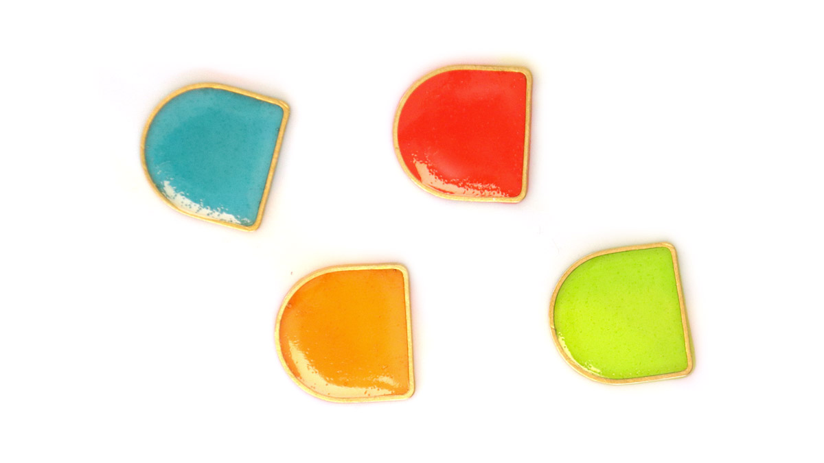 Orecchini in resina UV LED Effetto Vitrail tutorial : Tappa 1 Orecchini in resina UV LED Effetto Vitrail tutorial : Tappa 1