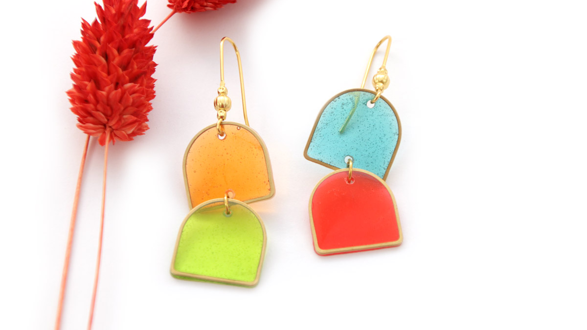 Orecchini in resina UV LED Effetto Vitrail tutorial : Tappa 4 Orecchini in resina UV LED Effetto Vitrail tutorial : Tappa 4