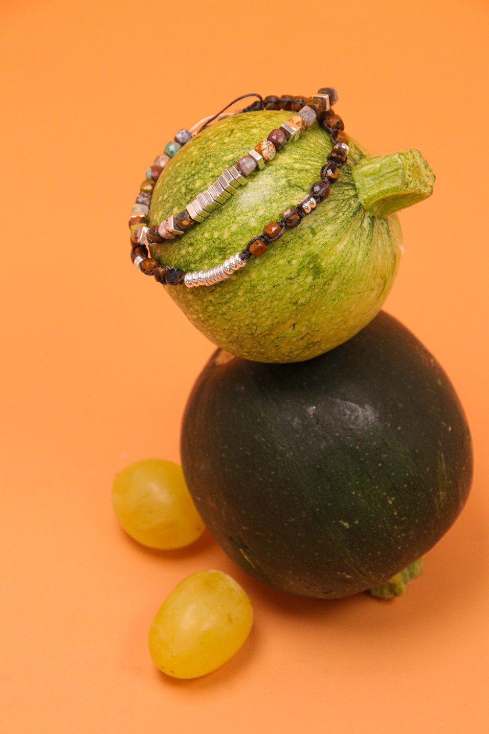 Braccialetti di coppia con perline heishi, pietre preziose e cordino di chiusura