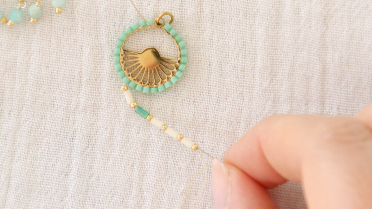 Orecchini Miyuki Delica e Bugles turchesi : Tappa 6