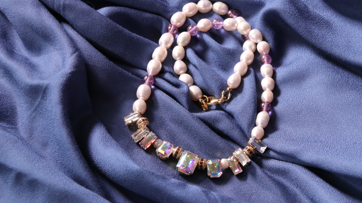 Avalaya Collana Intrecciata Grosso Con Perline Di Vetro Rosa Perlescente – Lunghezza Regolabile 50 Cm