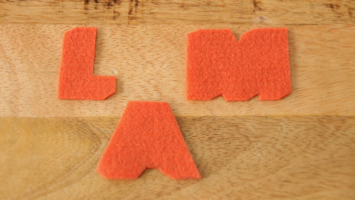 Tutorial etichetta regalo di Natale Ricamo lettera Cannetille : Tappa 2 Tutorial etichetta regalo di Natale Ricamo lettera Cannetille : Tappa 2