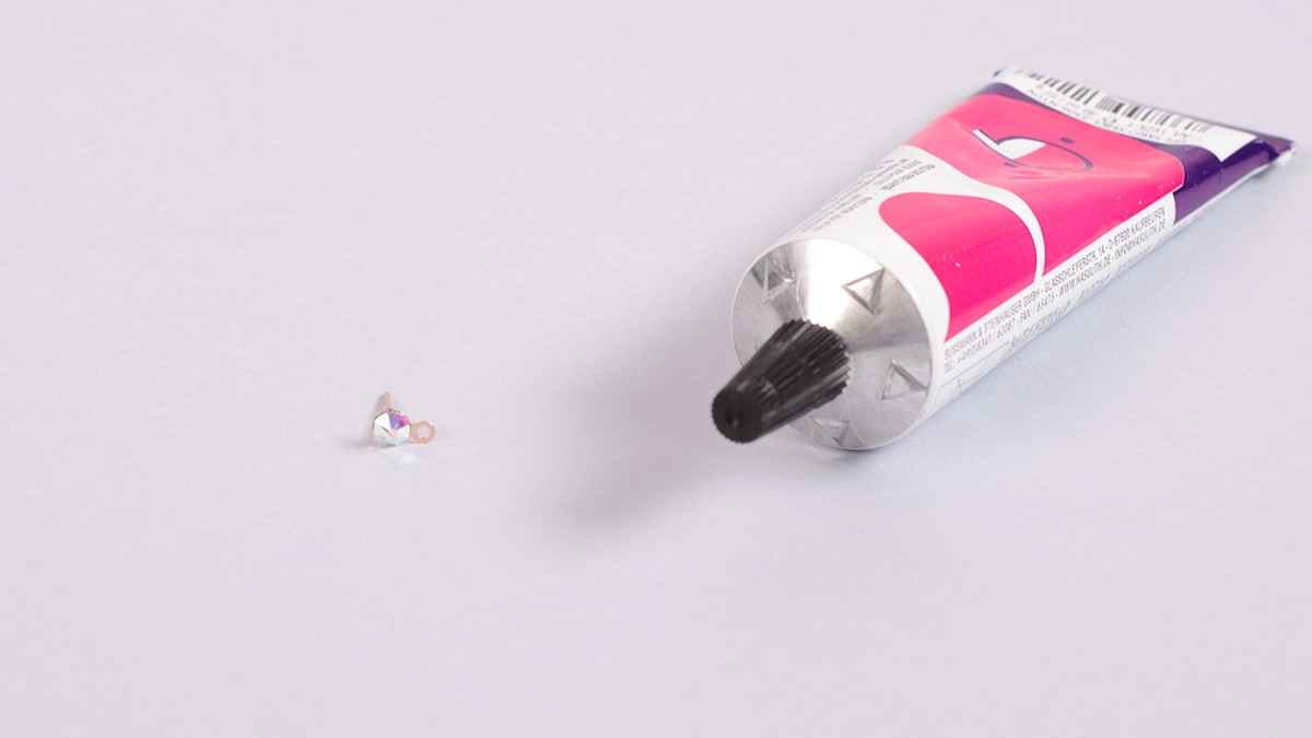 Tuto Orecchini a catena in oro con cuori PureCrystal : Tappa 1 Tuto Orecchini a catena in oro con cuori PureCrystal : Tappa 1