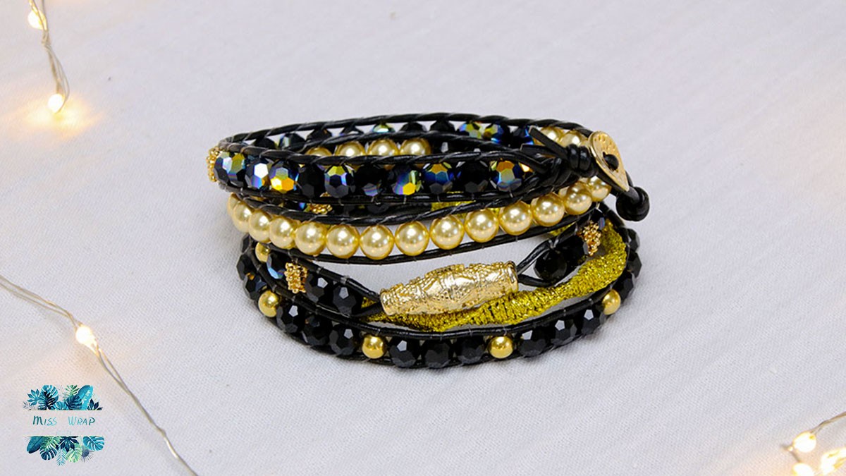 Bracciale a uncinetto con cristalli a goccia