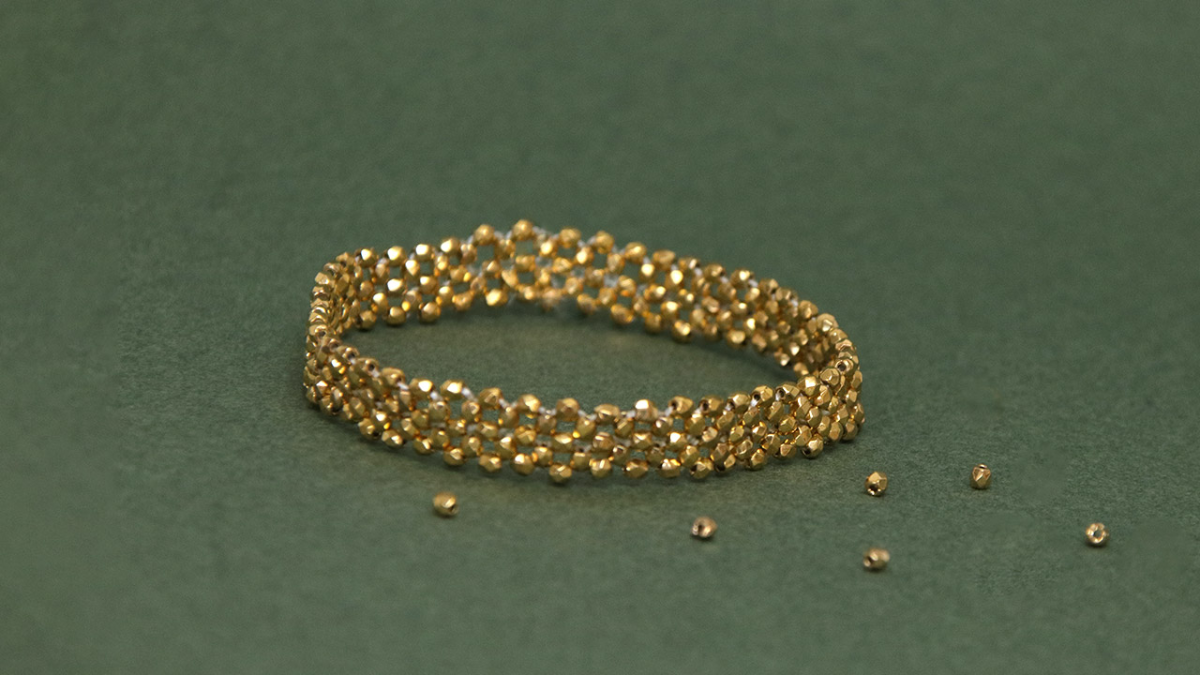 Schema Bracciale elastico con perline dorate in RAW Right Angle Weave Schema Bracciale elastico con perline dorate in RAW Right Angle Weave