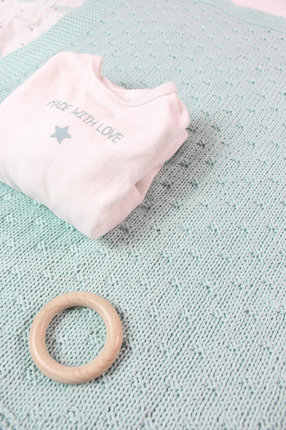 Coperta per bambini lavorata a maglia