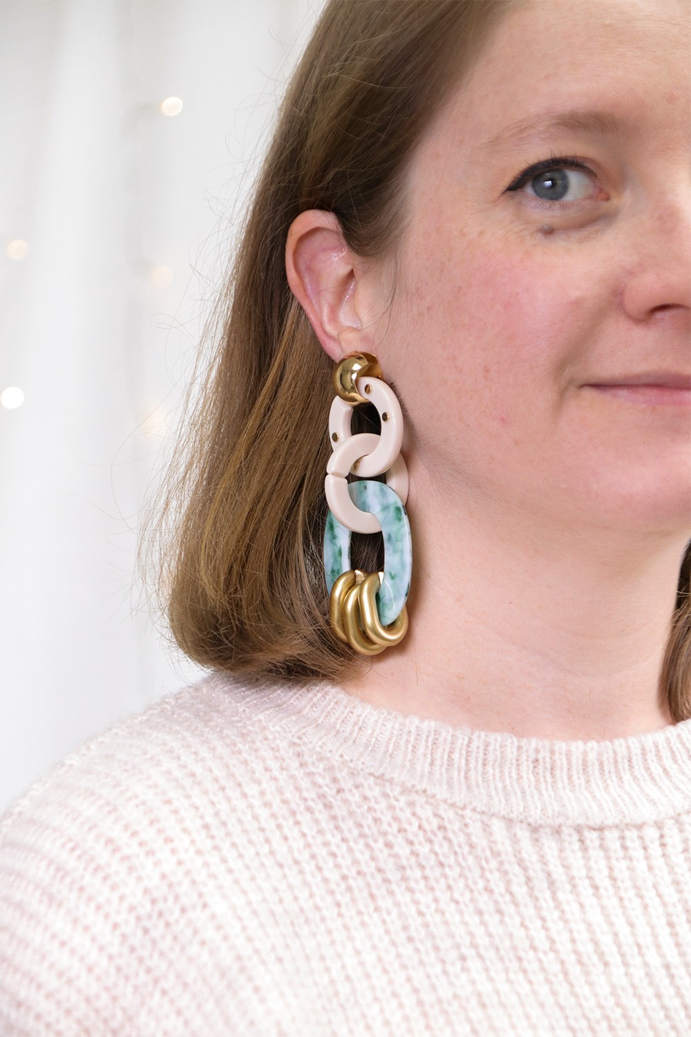 Schema Orecchini pendenti originali con grandi maglie in acetato