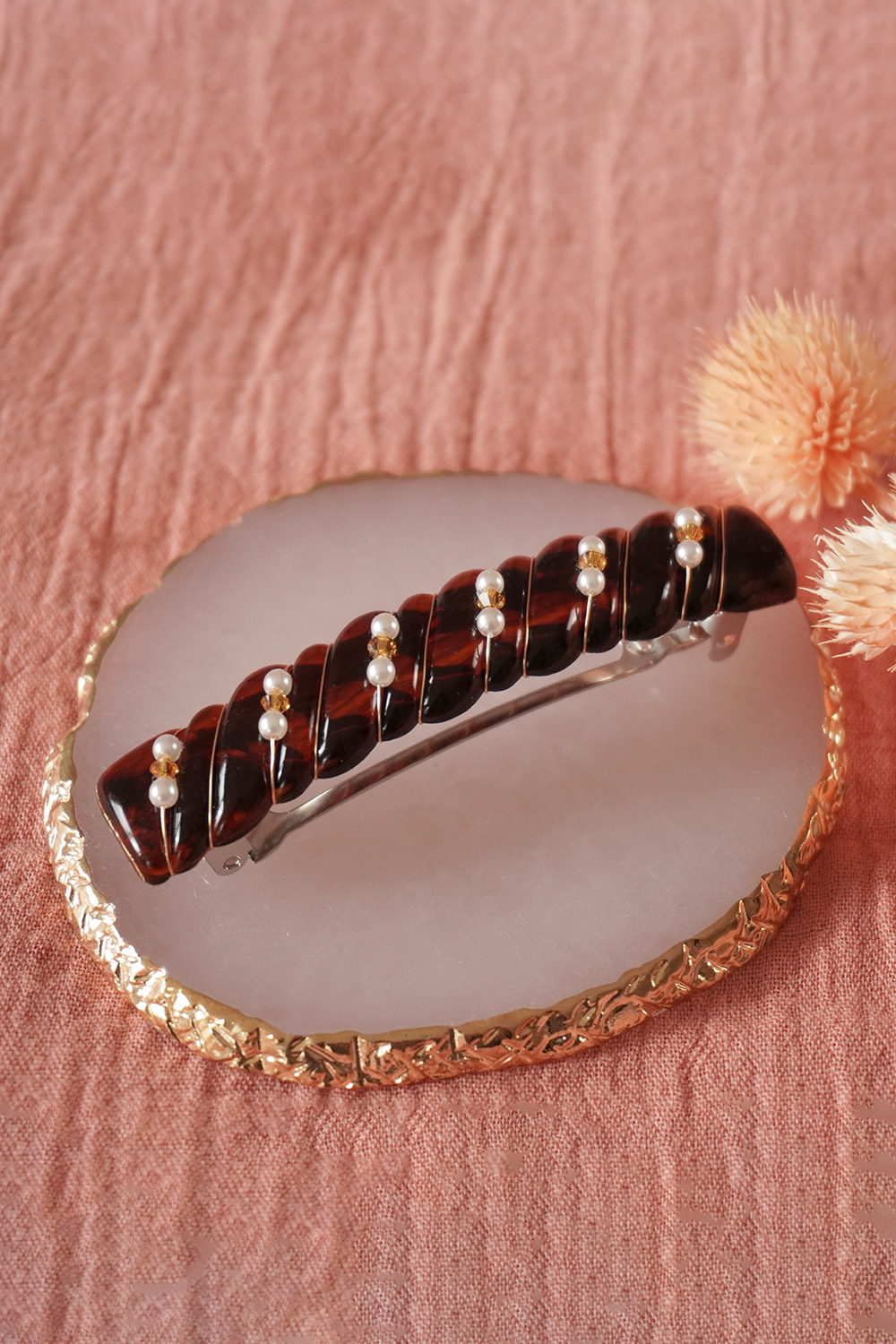 Schema Fermaglio a squame di tartaruga fai da te con perle di perle Schema Fermaglio a squame di tartaruga fai da te con perle di perle