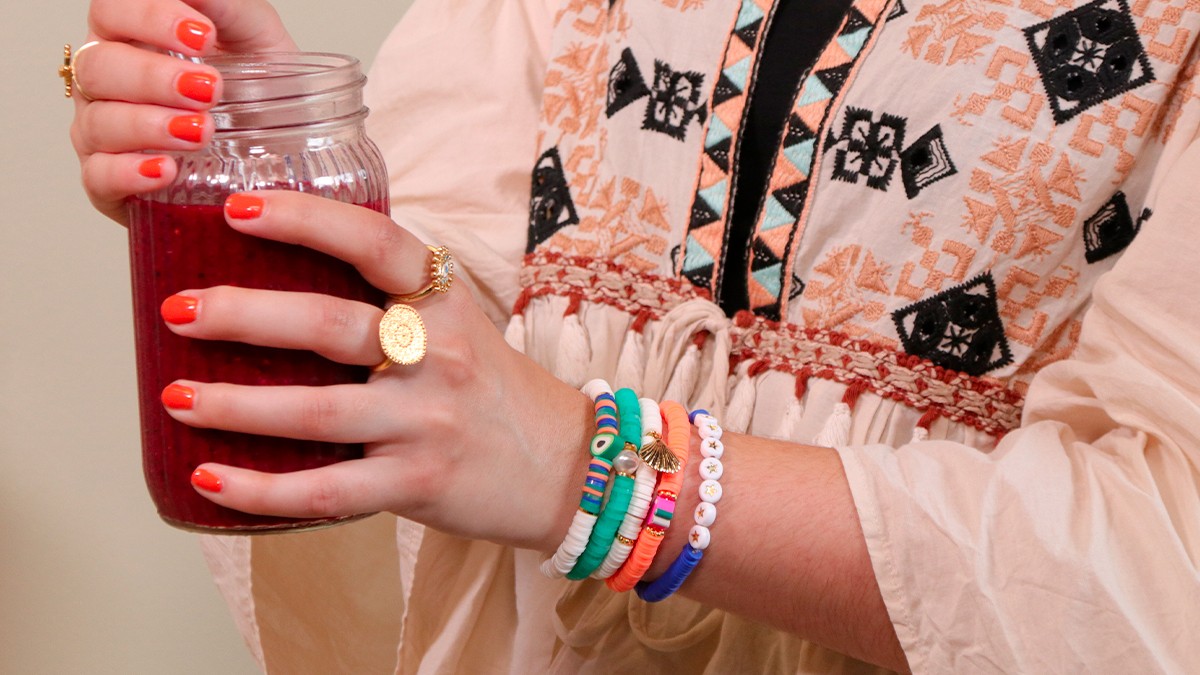 Schema Braccialetti elastici tondi modello heishi Insalata di frutta