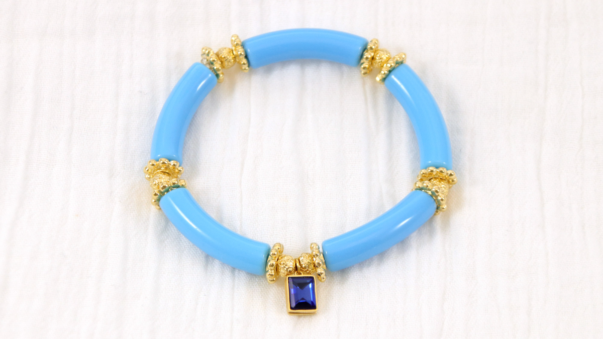 Tuto Duo di braccialetti elastici blu con ciondoli a cuore in strass : Tappa 1 Tuto Duo di braccialetti elastici blu con ciondoli a cuore in strass : Tappa 1