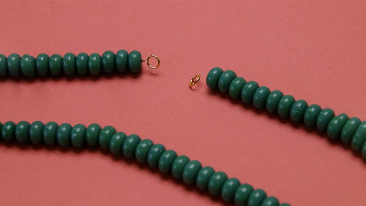 Tuto collana multi fili di perline heishi : Tappa 4