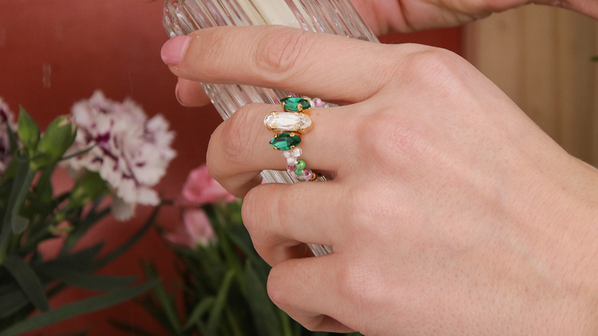 Anello elastico in cristallo con perline