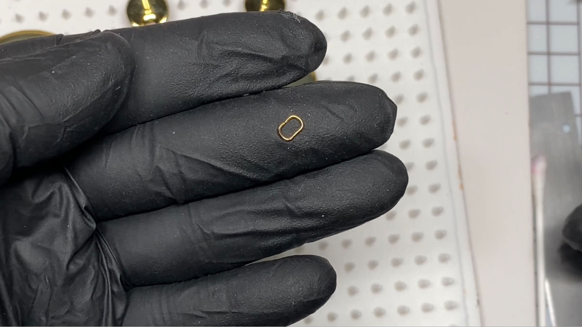 Orecchini pendenti in polimero, inchiostro e resina UV : Tappa 13 Orecchini pendenti in polimero, inchiostro e resina UV : Tappa 13