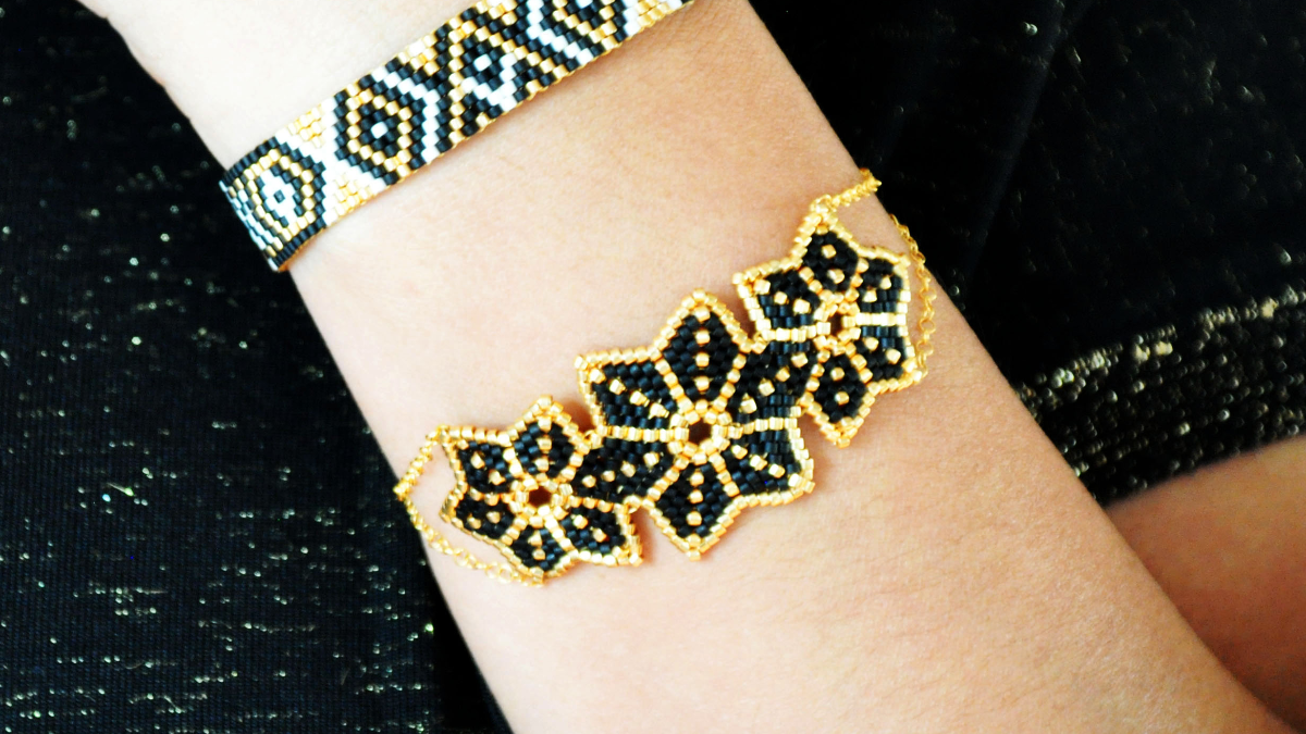 Schema Come realizzare un braccialetto di stelle Miyuki in Peyote circolare Schema Come realizzare un braccialetto di stelle Miyuki in Peyote circolare