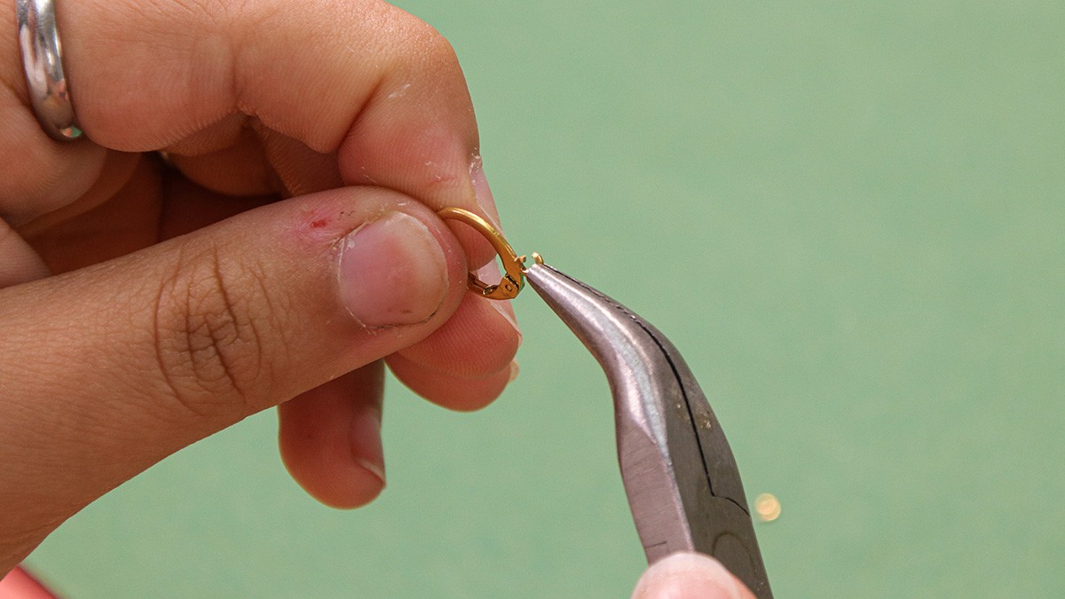 Tutorial facile, orecchini con gemme di quarzo non abbinate : Tappa 6