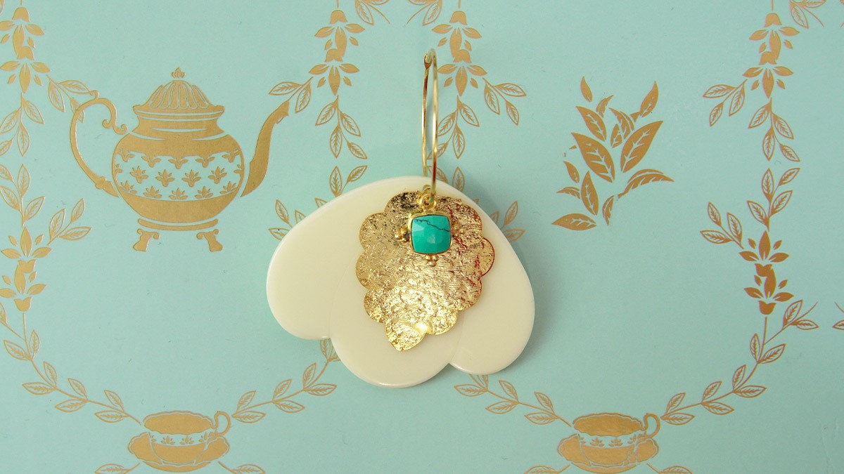 Orecchini 3 petali in acetato e foglie d'oro : Tappa 7