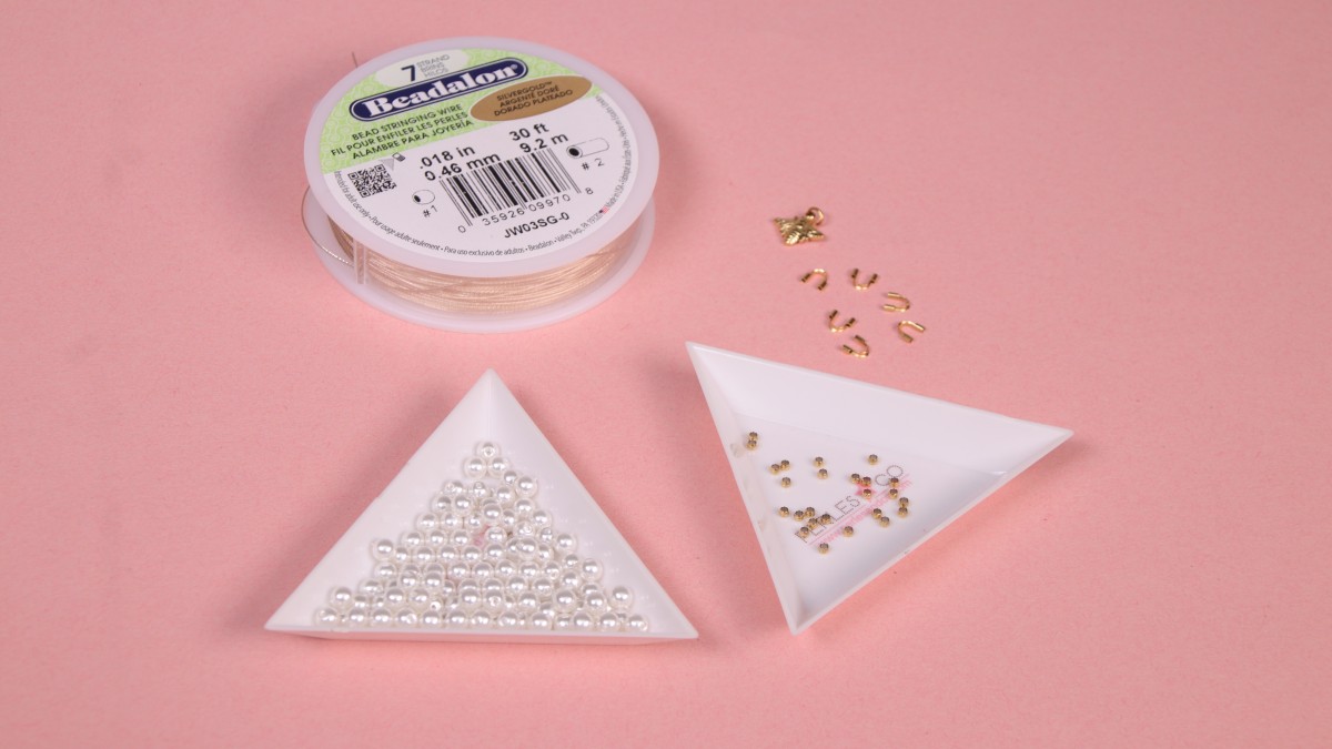 Collana Sottile Tre Fili Catena Palline E Catena Rosario Con Crista Pendente Fiore Dorato