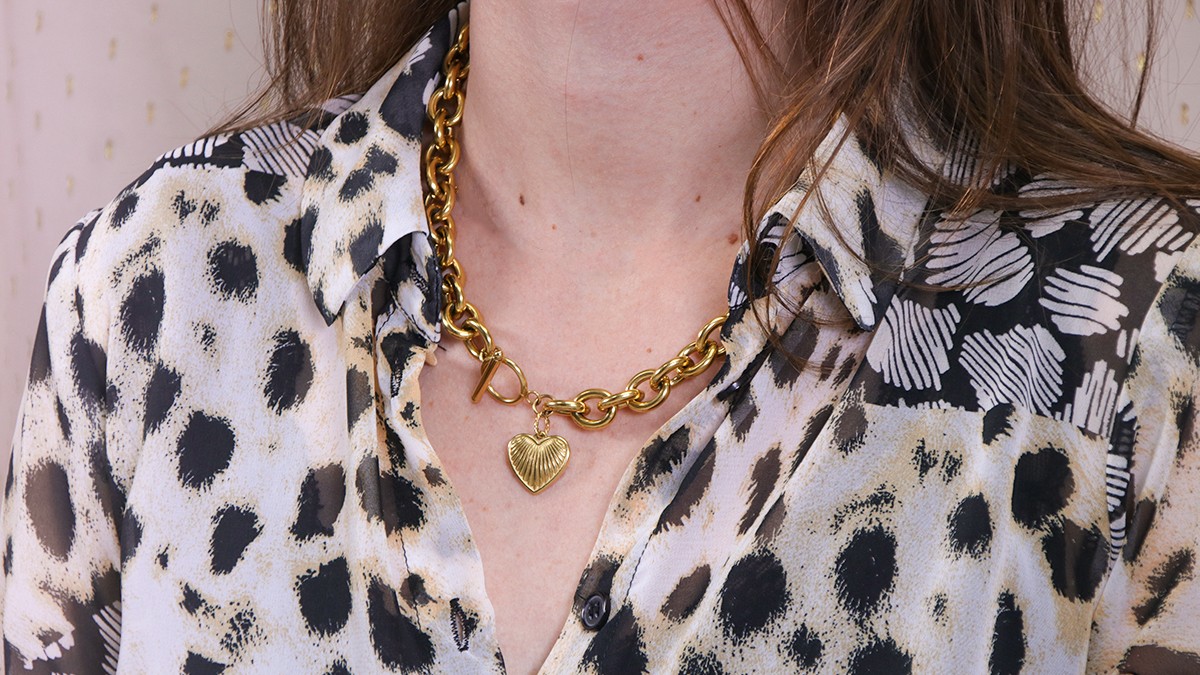 Collana con chiusura a T e ciondolo a cuore