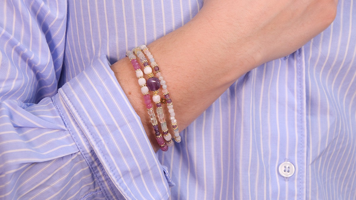 Schema Bracciali sottili in pietre naturali pastello Schema Bracciali sottili in pietre naturali pastello