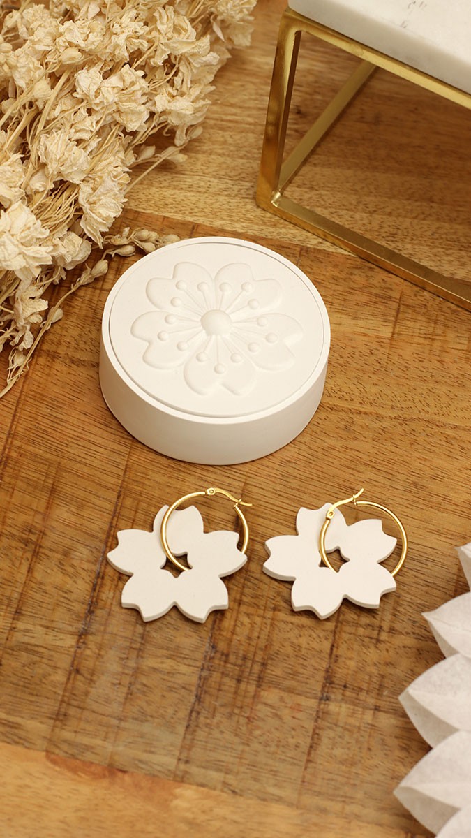 Raysin polvere di fiori creoli e scatola