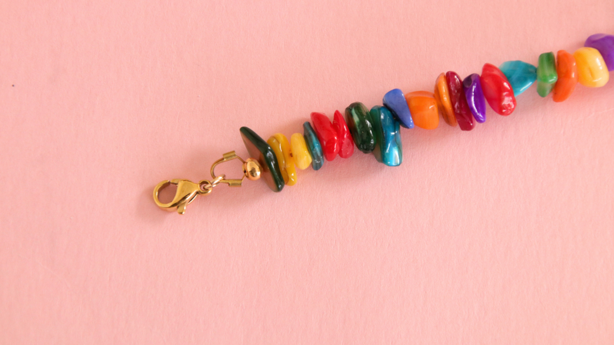 Collana con perle d'acqua dolce e perline di conchiglia : Tappa 7